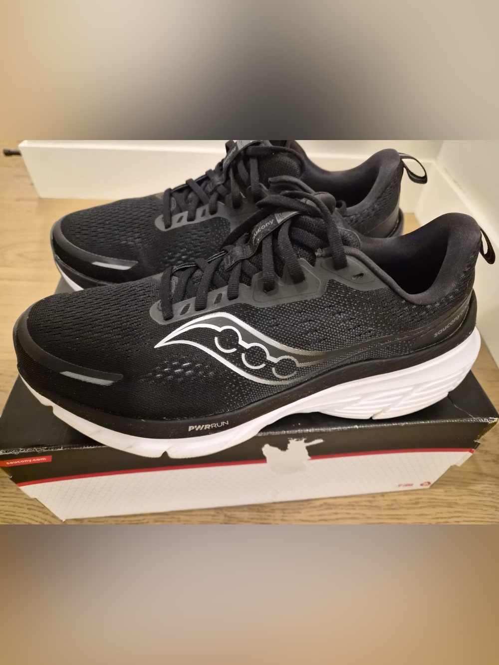 Saucony Men’s Black PWRRUN Running Shoes - Size 11